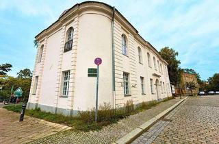 Wohnung kaufen in 13597 Berlin, Berlin - Seltene Altstadtwohnung im barocken Denkmalensemble direkt an der Havel mit Blick auf die Zitadelle