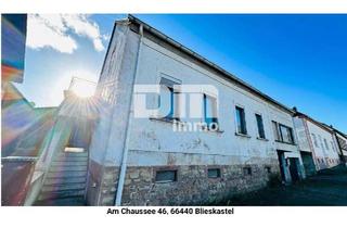 Haus kaufen in 66440 Blieskastel, Blieskastel - 2 Familien Haus mit großem Grundstück + Ackerland