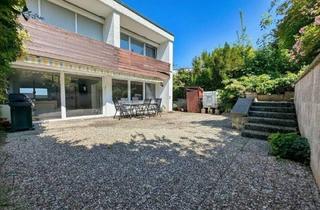 Haus kaufen in 70771 Leinfelden-Echterdingen, Leinfelden-Echterdingen - Familienhaus mit Gartenparadies und Einlieger-Option