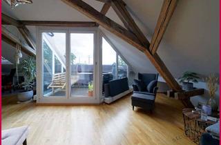 Loft kaufen in 86152 Innenstadt, Traumhaft charmante und Licht-durchflutete Dachgeschoss-Wohnung mit West-Loggia, Kaminofen - Ihre n