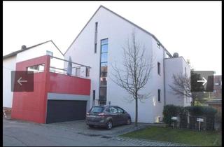 Wohnung kaufen in Wilhelmstrasse 19, 73730 Esslingen, Provisionsfreie 3,5 Zimmer-Wohnung, Balkon, Dachterrasse und Garage