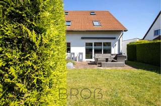 Wohnung kaufen in 24340 Eckernförde, Bezugsfertige u. ebenerdige Gartenwohnung – Energieeffizient, top gepflegt & 2 Stellplätze am Haus