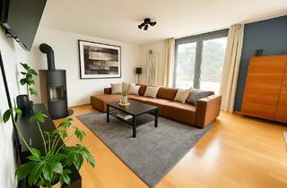 Wohnung kaufen in 01219 Seevorstadt-Ost/Großer Garten, Große 4-Zimmerwohnung - Nähe Großer Garten! Balkon! Kamin! 2 x TG!