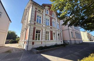 Wohnung kaufen in 17192 Waren, Großzügige 3-Zimmer-Wohnung mit Kamin und Nähe zur Müritz