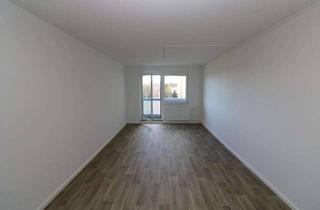 Wohnung mieten in Chemnitzer Straße 111, 09599 Freiberg, 4-Raum-Wohnung mit Aufzug, Wanne & Balkon...einfacher gehts nicht!!!