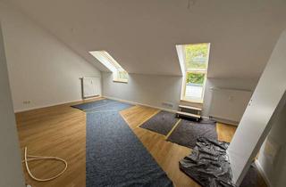 Wohnung mieten in Kurpromenade 50a, 14089 Kladow, Schöne Dachgeschosswohnung mit großer Terrasse