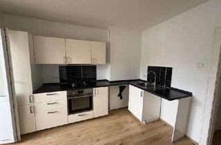 Wohnung mieten in Königstr. 40 / Peterstr. 2, 25335 Elmshorn, Helle 2-Zimmer-Wohnung mit Balkon und moderner Einbauküche