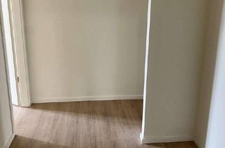 Wohnung mieten in Asnièresstraße, 13587 Spandau (Spandau), 3-Zimmer-Wohnung mit Balkon und Wasserblick in Spandau