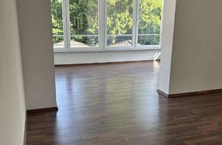 Wohnung mieten in Bleichstr. 17, 42651 Solingen-Mitte, Helle 3-Zimmer-Erdgeschosswohnung mit eigenem Garten & hochwertiger Ausstattung