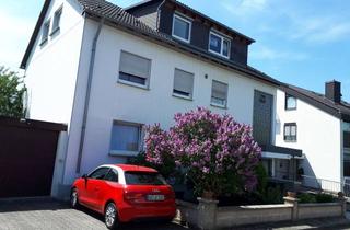 Wohnung mieten in Ehlersstr. 11, 76275 Ettlingen, 3 1/2 Zimmerwohnung in bester Wohnlage Ettlingen, 2 Bäder, Küche, Abst.kammer, Balkon, eigene Garage