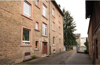 Wohnung mieten in 60489 Rödelheim, Altbauwohnung im HH mit neuer Einbauküche