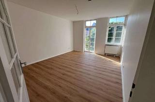 Wohnung mieten in 77652 Offenburg, Helle 2-Zimmer Wohnung mit 77 m² in Offenburg