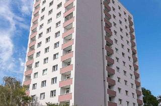 Wohnung mieten in Rottwerndorfer Str., 01257 Leuben, Gemütliche 2-Raumwohnung mit Balkon und tollem Ausblick!