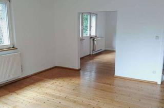 Wohnung mieten in 53721 Siegburg, Geräumige 4-Zimmer-Wohnung mit Balkon und Garten in Siegburg