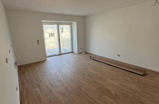 Wohnung mieten in Marshall-Heights-Ring 3-5, 97318 Kitzingen, Neue 2-Zimmer Wohnung mit Balkon im 3. OG in Kitzingen