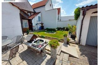 Einfamilienhaus kaufen in 67229 Großkarlbach, Einfamilienhaus mit Garage und Garten im historischen Ortskern von Großkarlbach