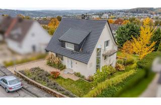 Einfamilienhaus kaufen in 58119 Hohenlimburg, Freistehendes Einfamilienhaus mit zwei Balkonen, Garage und Teich im Garten in Hagen-Hohenlimburg