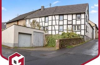 Haus kaufen in 53505 Berg, Viel Platz für Wohnen, Handwerk und Hobby – Charmantes Fachwerkhaus mit Hof, Scheune u. zwei Garagen