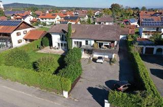 Haus kaufen in 82399 Raisting, Stilvolles Zweifamilienlandhaus mit großem Garten und Berg-Panoramablick in Raisting