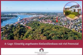 Einfamilienhaus kaufen in 23570 Travemünde, A-Lage: Einseitig angebautes Einfamilienhaus mit viel Potenzial