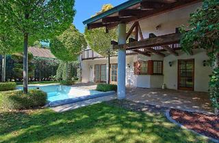Einfamilienhaus kaufen in 85598 Baldham, BALDHAM: REPRÄSENTATIVES EINFAMILIENHAUS MIT POOL!