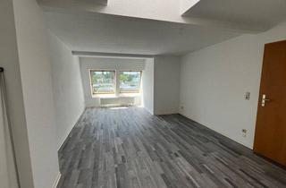 Wohnung mieten in Sandweg, 08056 Zwickau, 3-Zi.-DG-Whg. mit Wanne UND Duche, PKW-Stellplatz möglich