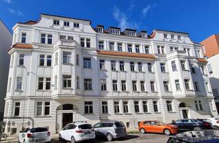 Wohnung kaufen in 04275 Leipzig, Helle 2-Raum-Wohnung mit Balkon und Einbauküche in begehrter Südvorstadt – bezugsfrei!