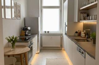 Wohnung kaufen in Schönhauser Allee, 10439 Berlin, Nähe Schönhauser Allee-Arcaden: Vermietete Altbau-Wohnung, Mietverhältnis mit Kündigungsausschluss