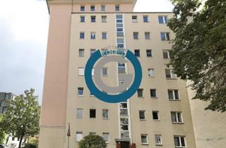 Wohnung kaufen in Schillerstraße 110a ki, 10625 Charlottenburg, MIT LOGGIA & PARKPLATZ - PRAKTISCHES HOCHPARTERRE - GUTE INFRASTRUKTUR, BELIEBTE KIEZ-NÄHE