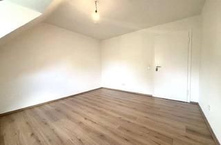 Wohnung mieten in Sommerdellenstraße, 44866 Wattenscheid, Frisch renovierte 2-Zimmer-Dachgeschosswohnung in Bochum-Wattenscheid mit Gemeinschaftsgarten