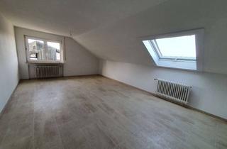 Wohnung mieten in 72663 Großbettlingen, DG-Wohnung mit drei Zimmern und EBK in Großbettlingen