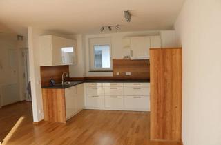 Wohnung mieten in Wolkerstorferstrasse 11, 83278 Traunstein, Neuwertig! Sonnige 3 Zi.-Wohnung mit Einbauküche, TG-Stellplatz und XXL-Westterrasse in Traunstein!