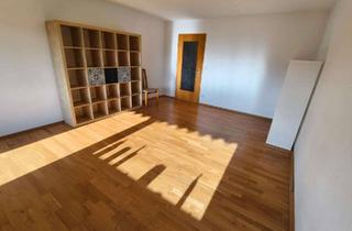 Wohnung mieten in Bergstraße, 73760 Ostfildern, Attraktive 2,5-Zimmer-Wohnung mit Balkon und schöner Aussicht in Ostfildern-Scharnhausen