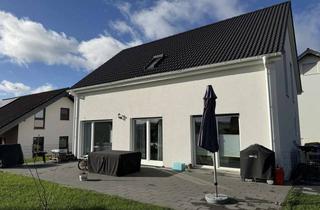 Haus kaufen in 55469 Oppertshausen, Neubau 2023: KfW 55 - A+ Haus mit Wärmepumpe, Lüftungsanlage und BORA - BOSCH Einbauküche