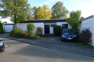 Haus kaufen in Zürcherstr. 10, 72072 Tübingen, Tü.-Kilchberg, charmanter 70er Jahre Bungalow, bezugsfrei, mit Innenhof und schönem Garten