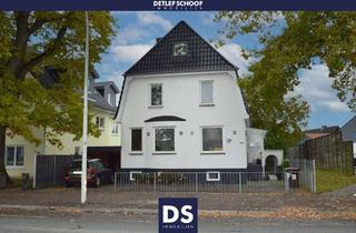 Einfamilienhaus kaufen in 24119 Kronshagen, KronshagenGroßes Einfamilienhaus mit Altbaucharme