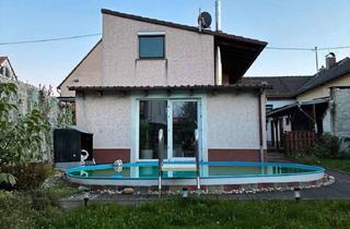 Haus mieten in Altholzweg, 67065 Rheingönheim, Gemütliches Hinterhaus in toller Lage mit Garten, Terrasse und Pool