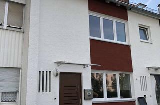 Haus mieten in Deuterstraße 13b, 86356 Neusäß, Schönes Haus mit fünf Zimmern neben Zentralklinikum, Neusäß