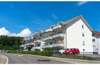 Doppelhaushälfte kaufen in 96182 Reckendorf, Mehrfamilien-Doppelhaushälfte mit 3 Wohnungen als Kapitalanlage