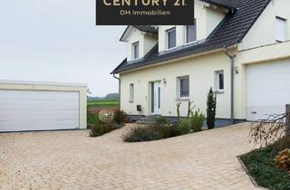 Einfamilienhaus kaufen in 91336 Heroldsbach, Modernes Einfamilienhaus mit Galerie, Garten und 3 Garagen – Ruhige Lage am Ortsrand