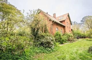 Haus kaufen in 21376 Salzhausen, Salzhausen - Ehemaliges Forstamt mit viel Charme und Potential + Nebengebäude