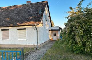 Doppelhaushälfte kaufen in 17291 Prenzlau, Prenzlau - Doppelhaushälfte in Prenzlau-Sanierungsobjekt mit viel Potenzial