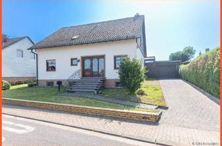 Einfamilienhaus kaufen in 66802 Überherrn, Überherrn / Berus - Exklusives Wohnen in Berus - Charmantes Einfamilienhaus mit Garage in idyllischer Sonnenlage