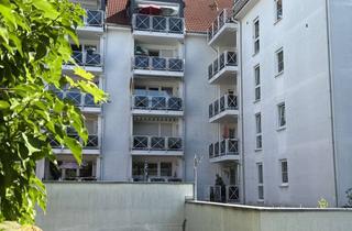 Wohnung kaufen in 42651 Solingen-Mitte, Charmante Dachgeschosswohnung über zwei Ebenen mit Tiefgarage