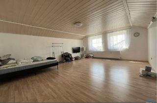 Wohnung mieten in 84051 Essenbach, Charmantes 1-Zimmer-Dachgeschossapartment mit neuer Badausstattung in Oberahrain