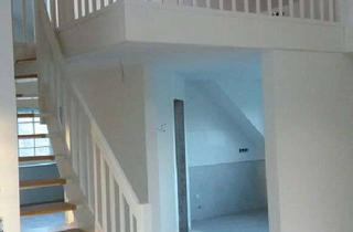 Wohnung mieten in 26789 Leer, Neuwertige Maisonette-Wohnung mit vier Zimmern und Balkon Leer