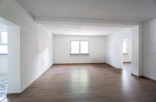 Wohnung mieten in 72461 Albstadt, Frisch kernsaniert & bezugsbereit – 3-Zimmer-Wohnung zur Miete