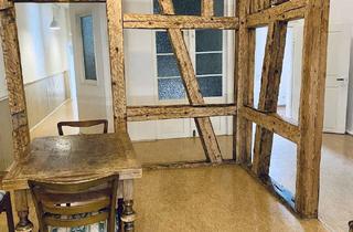 Wohnung mieten in 96450 Coburg, Zentrales Wohnen mit Charme: 4-Zimmer-Altbauwohnung in Coburg inkl. EBK