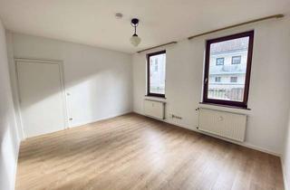 Wohnung mieten in 96450 Coburg, Zentrales Wohnen mit Charme: 4-Zimmer-Altbauwohnung in Coburg inkl. EBK