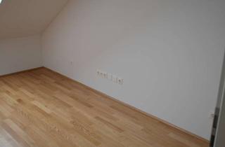 Wohnung mieten in Glonner Strasse 2c, 85640 Putzbrunn, Dachgeschosswohnung mit 3 Zimmern und Balkon in Putzbrunn